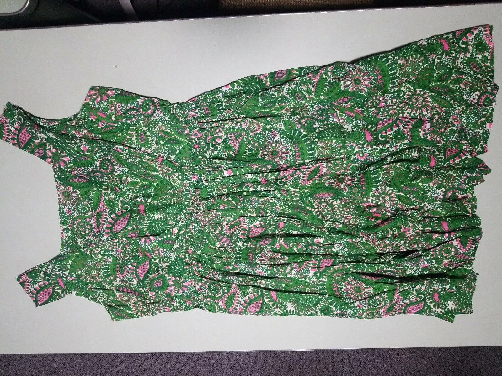 1970s Vintage Green Floral Pink White Flower Sleeveless Dress