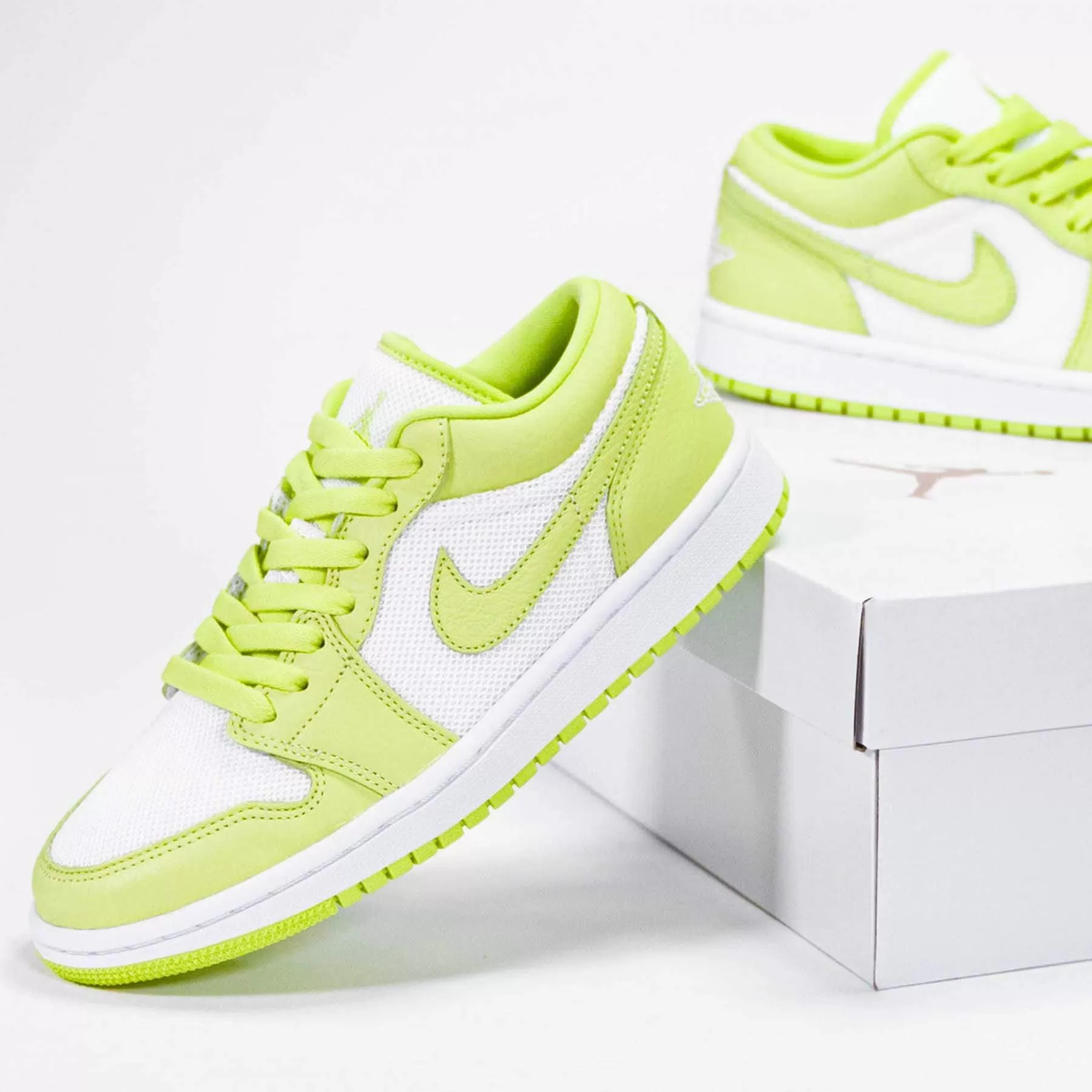 Air Jordan 1 Wmns Low 'Limelight'